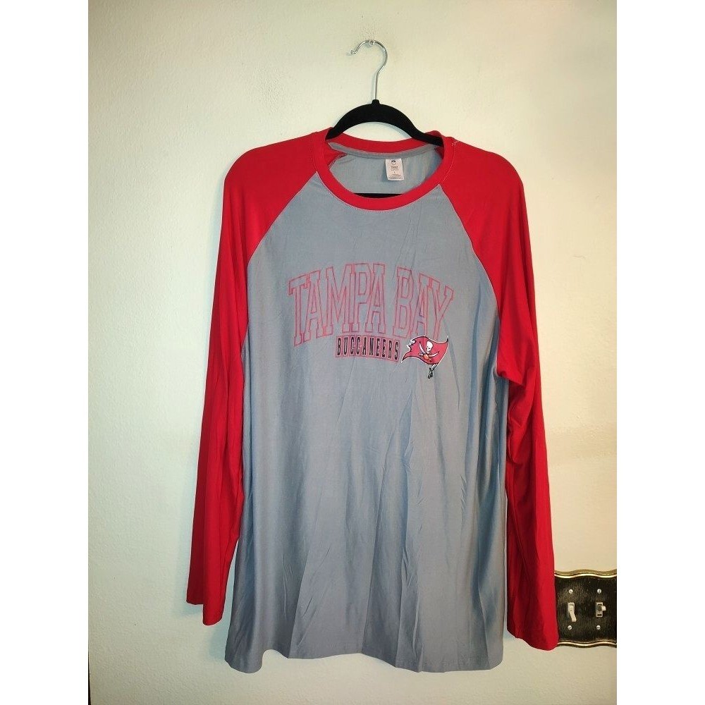 NFL Team Apparel Men's Tampa Bay Buccaneers Long Sleeve Gray Red T Shirt Size L